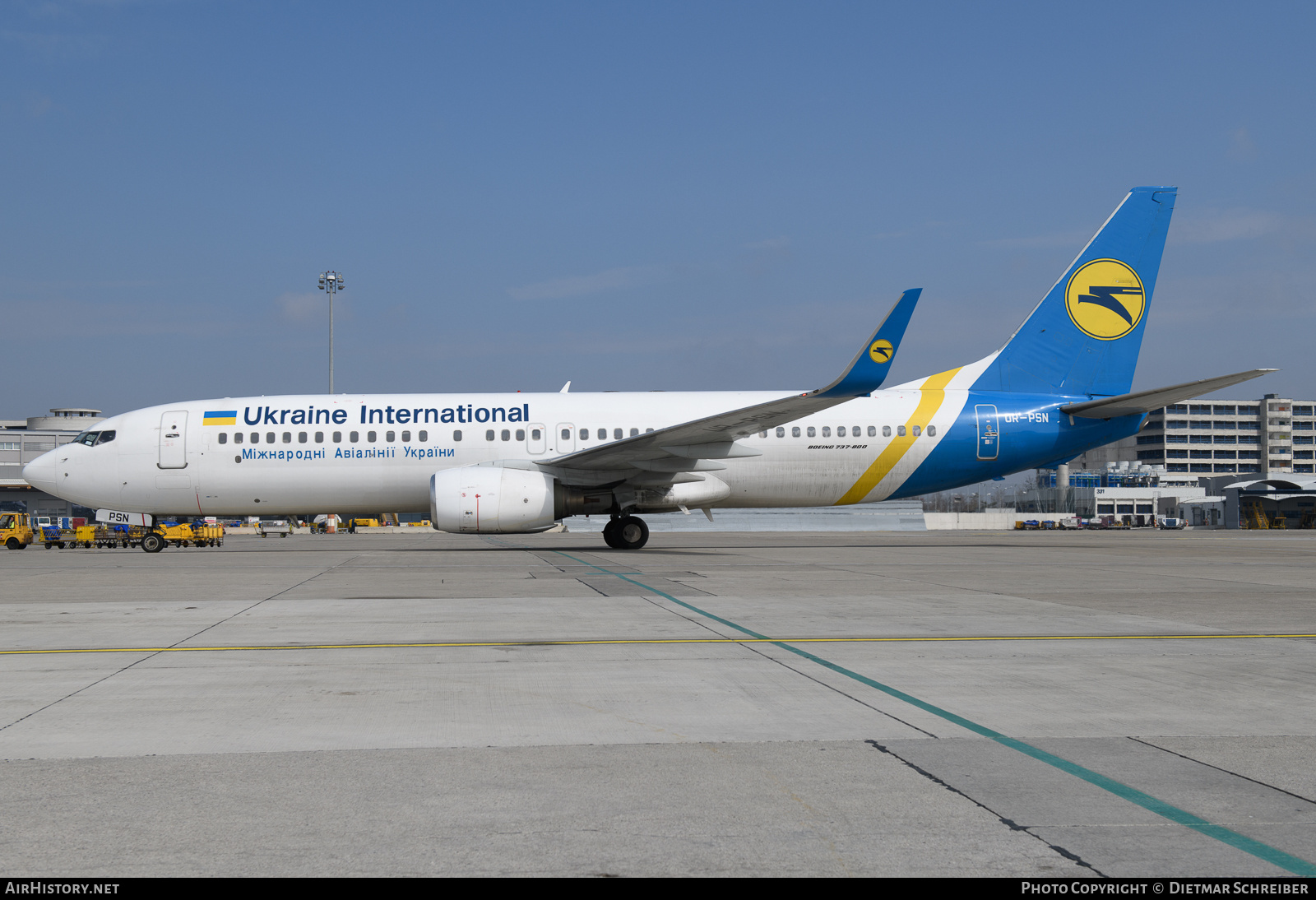 Aircraft Photo of UR-PSN | Boeing 737-86N | Ukraine International Airlines | AirHistory.net #848592