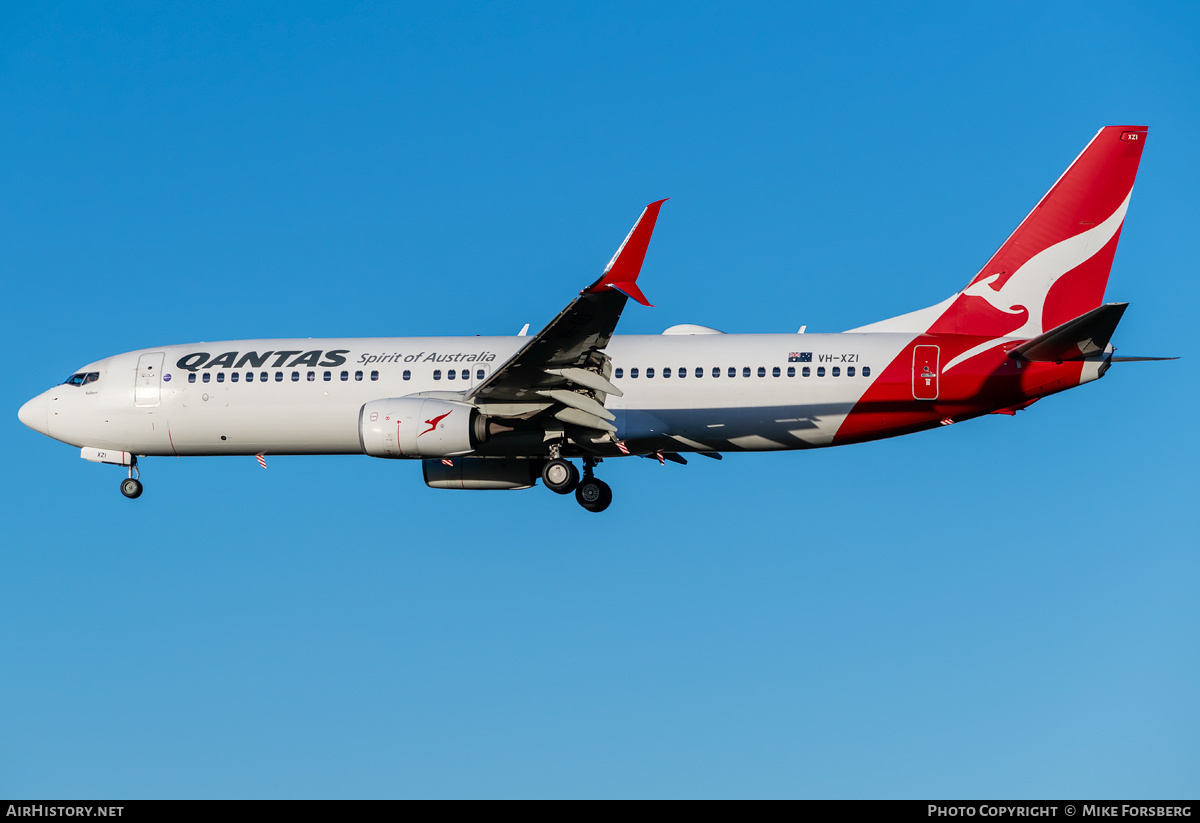 Aircraft Photo of VH-XZI | Boeing 737-838 | Qantas | AirHistory.net #848752