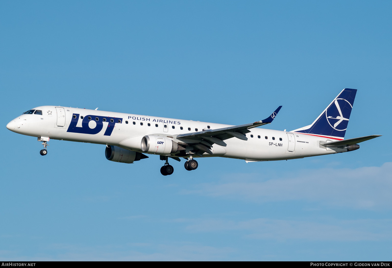 Aircraft Photo of SP-LNH | Embraer 195LR (ERJ-190-200LR) | LOT Polish Airlines - Polskie Linie Lotnicze | AirHistory.net #848756