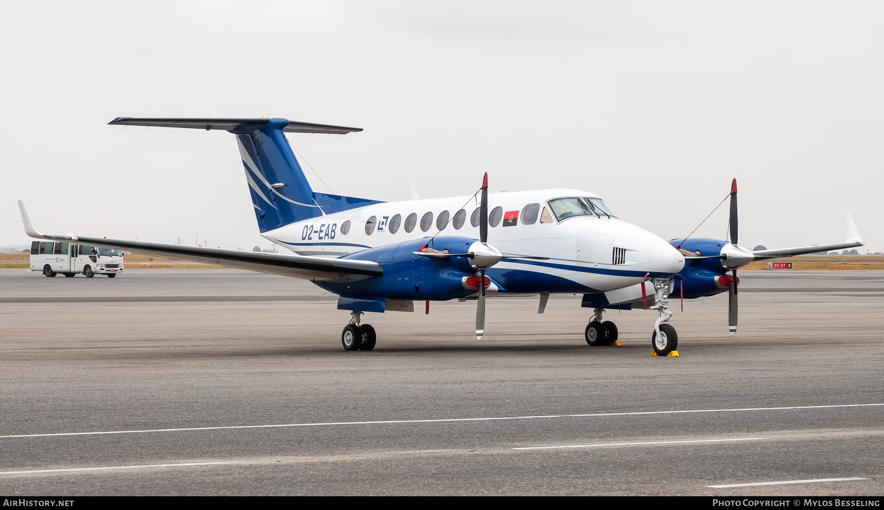 Aircraft Photo of D2-EAB | Raytheon 350 King Air (B300) | AirHistory.net #848806