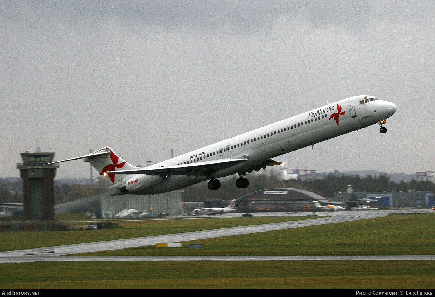 Aircraft Photo of SE-RFD | McDonnell Douglas MD-82 (DC-9-82) | FlyNordic | AirHistory.net #848885