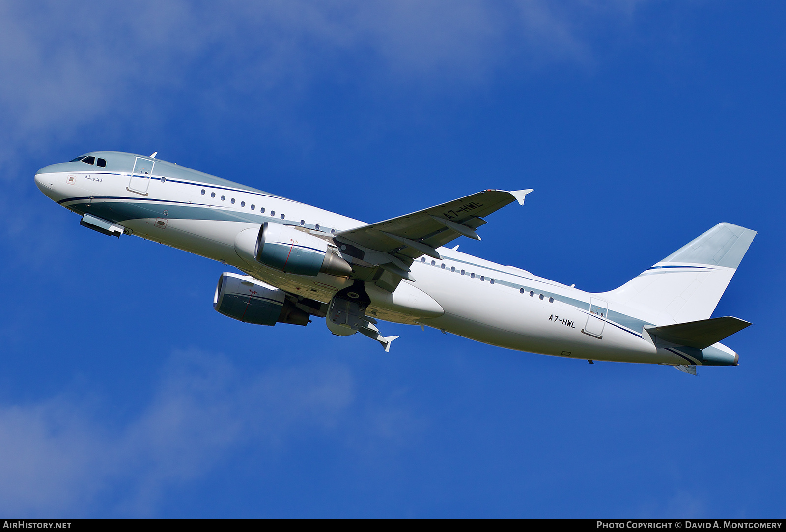 Aircraft Photo of A7-HWL | Airbus A320-214 | AirHistory.net #848903