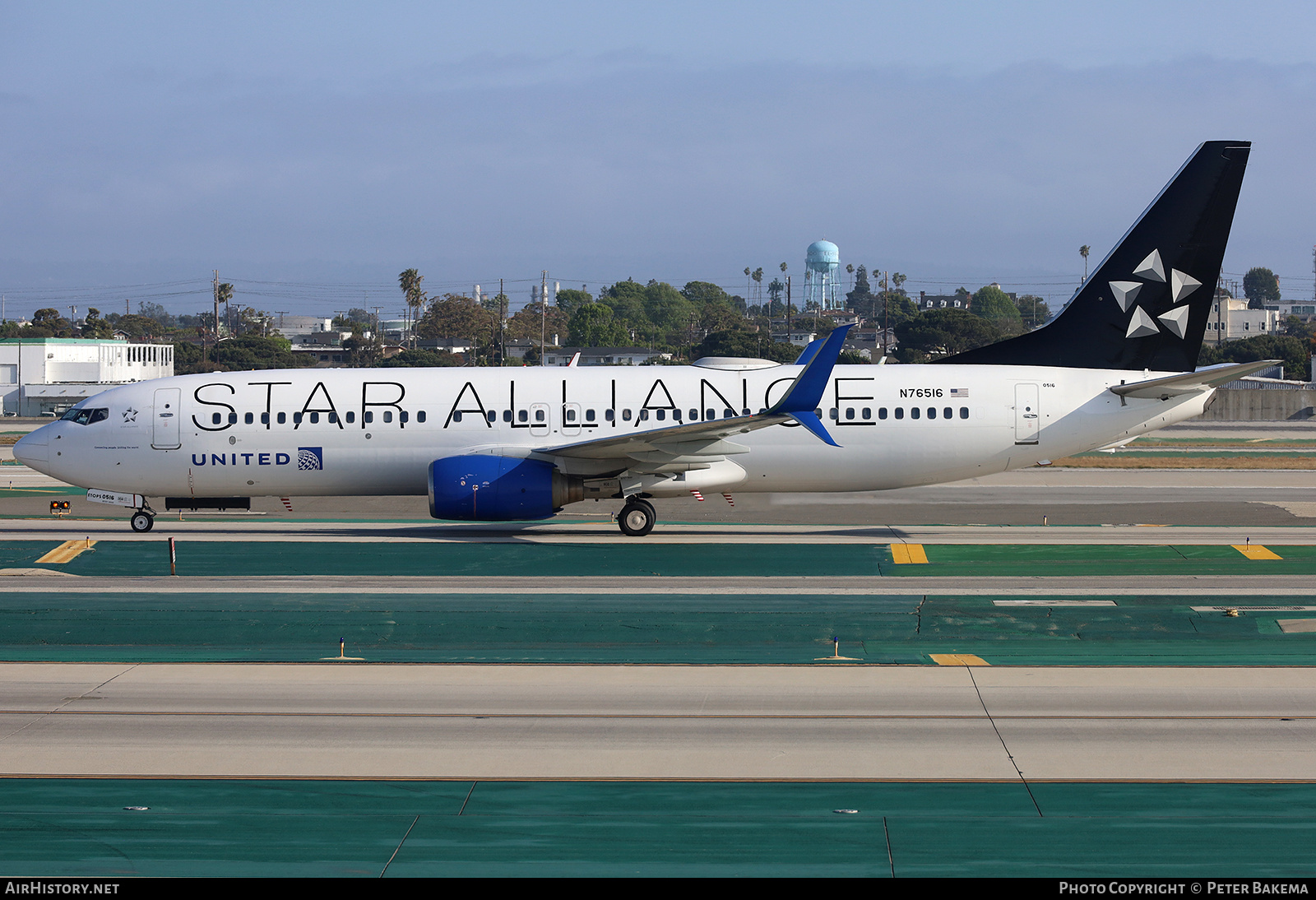 Aircraft Photo of N76516 | Boeing 737-824 | United Airlines | AirHistory.net #849003