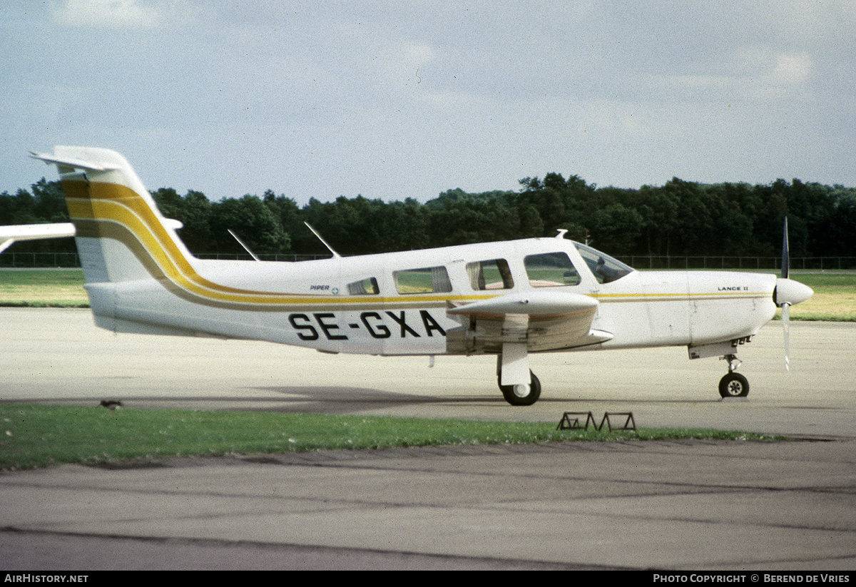 Aircraft Photo of SE-GXA | Piper PA-32RT-300 Lance II | AirHistory.net #849028