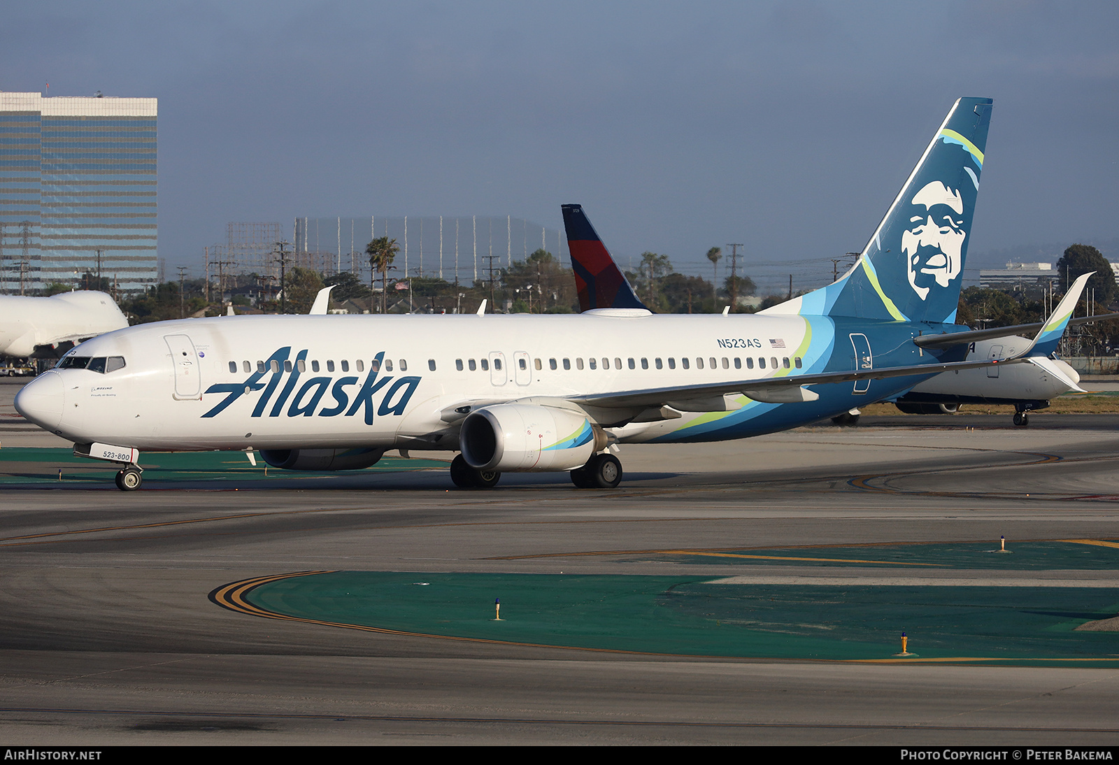 Aircraft Photo of N523AS | Boeing 737-890 | Alaska Airlines | AirHistory.net #849032
