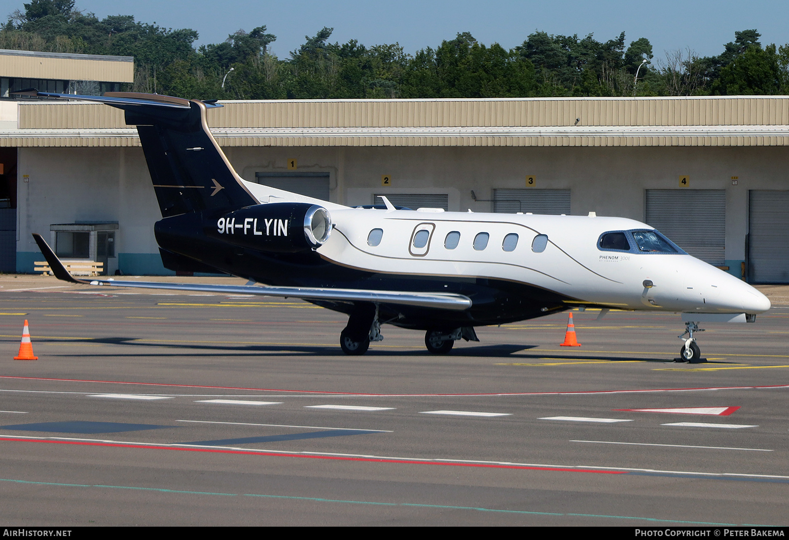 Aircraft Photo of 9H-FLYIN | Embraer EMB-505 Phenom 300E | AirHistory.net #849034