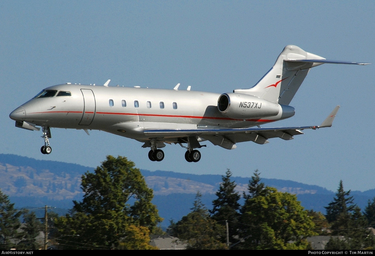 Aircraft Photo of N537FX | Bombardier Challenger 3500 (BD-100-1A10) | VistaJet | AirHistory.net #849353