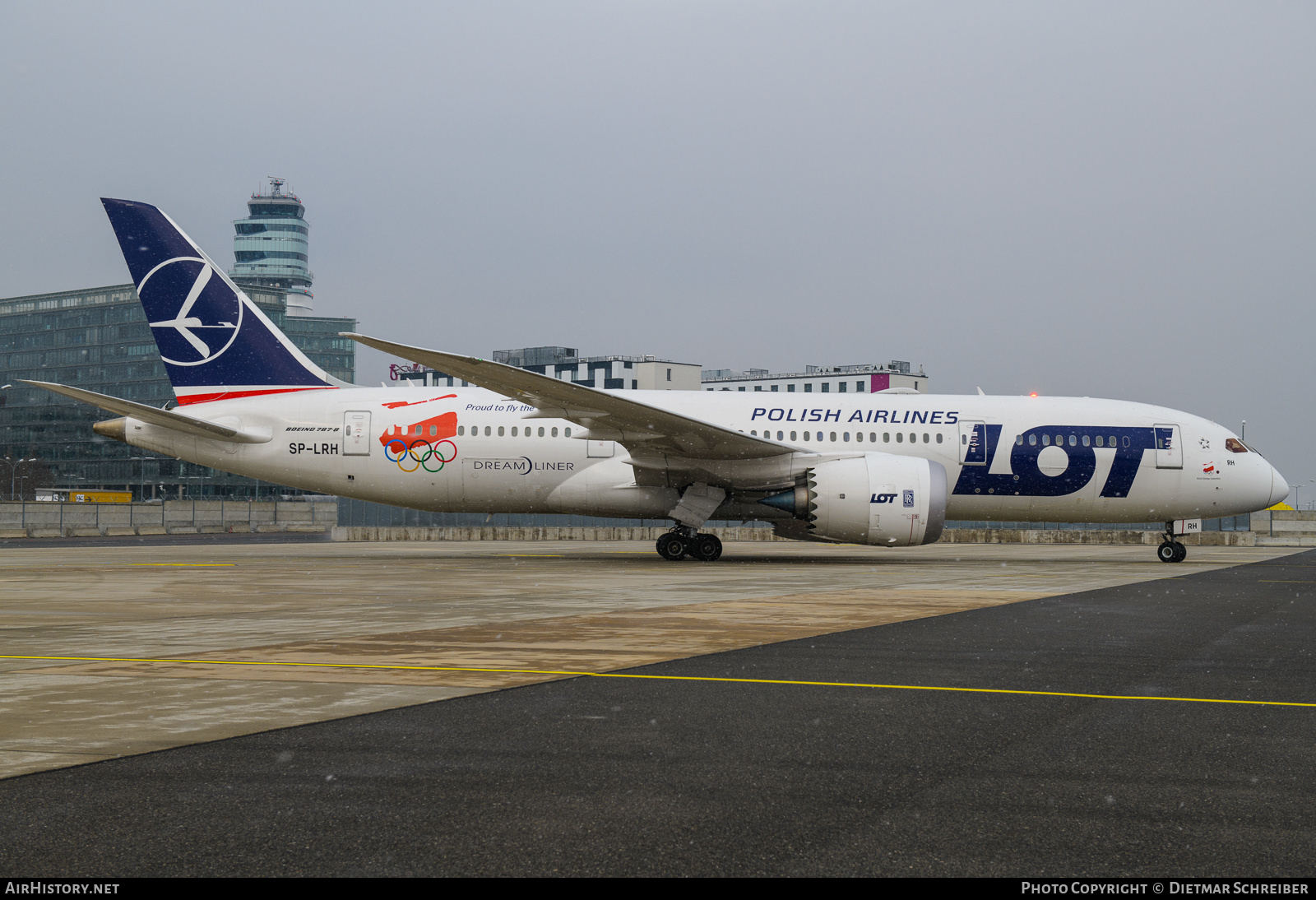 Aircraft Photo of SP-LRH | Boeing 787-8 Dreamliner | LOT Polish Airlines - Polskie Linie Lotnicze | AirHistory.net #849553