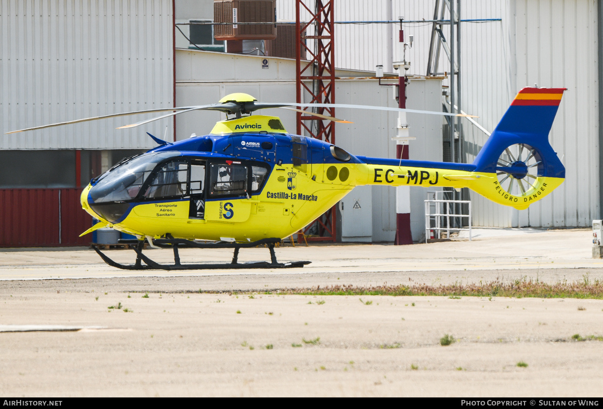Aircraft Photo of EC-MPJ | Eurocopter EC-135P-3 | Avincis | AirHistory.net #849648