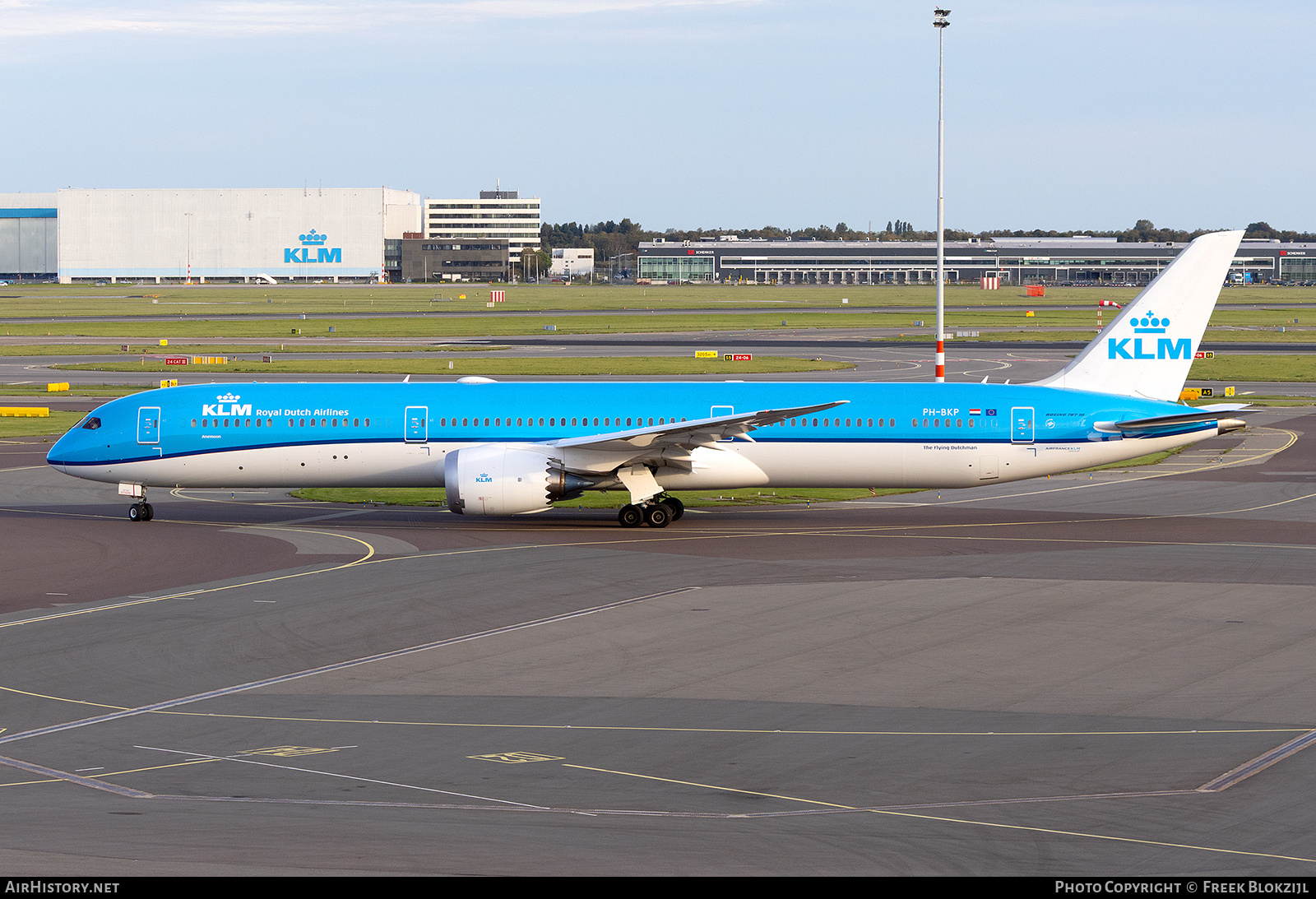 Aircraft Photo of PH-BKP | Boeing 787-10 Dreamliner | KLM - Royal Dutch Airlines | AirHistory.net #849770
