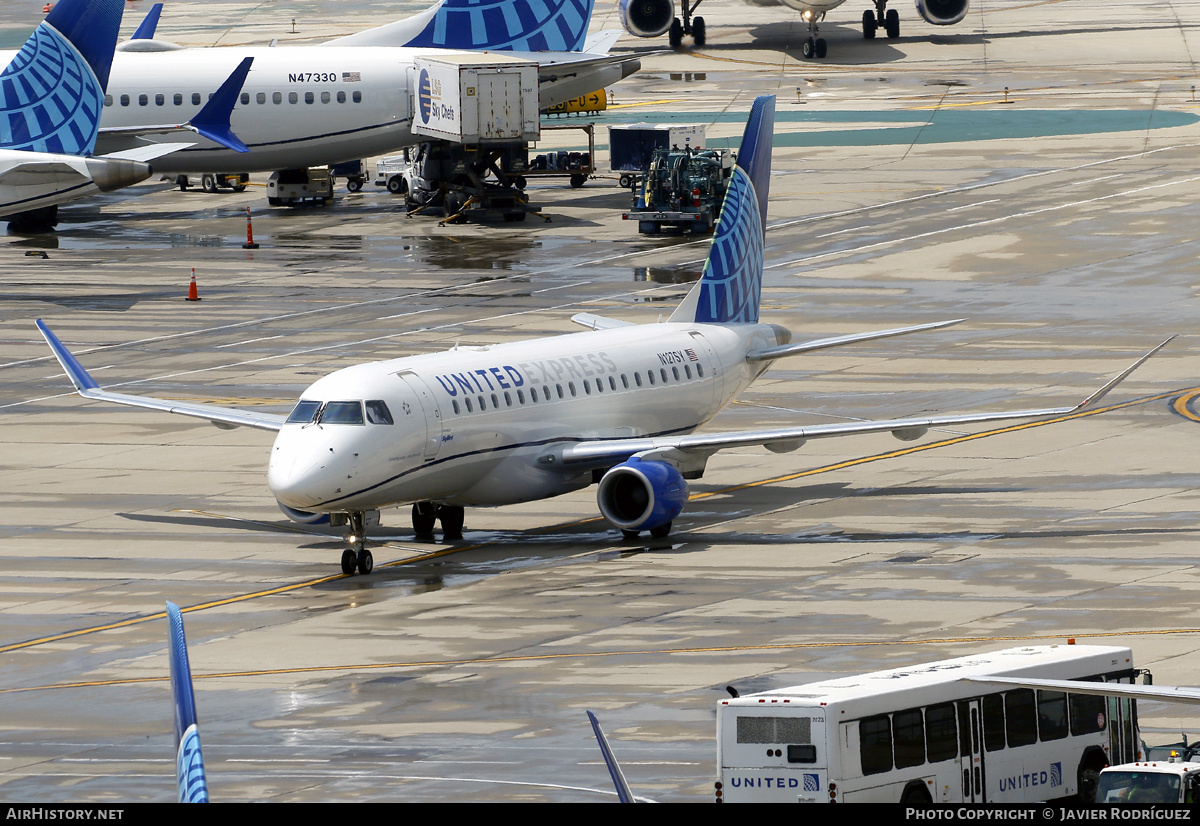 Aircraft Photo of N127SY | Embraer 175LR (ERJ-170-200LR) | United Express | AirHistory.net #849834