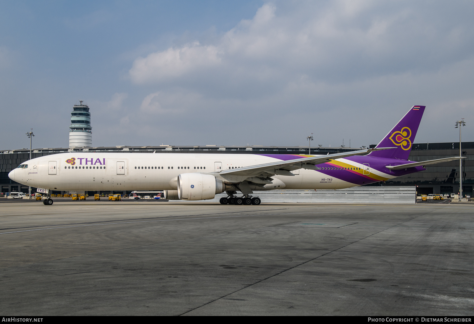 Aircraft Photo of HS-TKO | Boeing 777-3AL/ER | Thai Airways International | AirHistory.net #849866