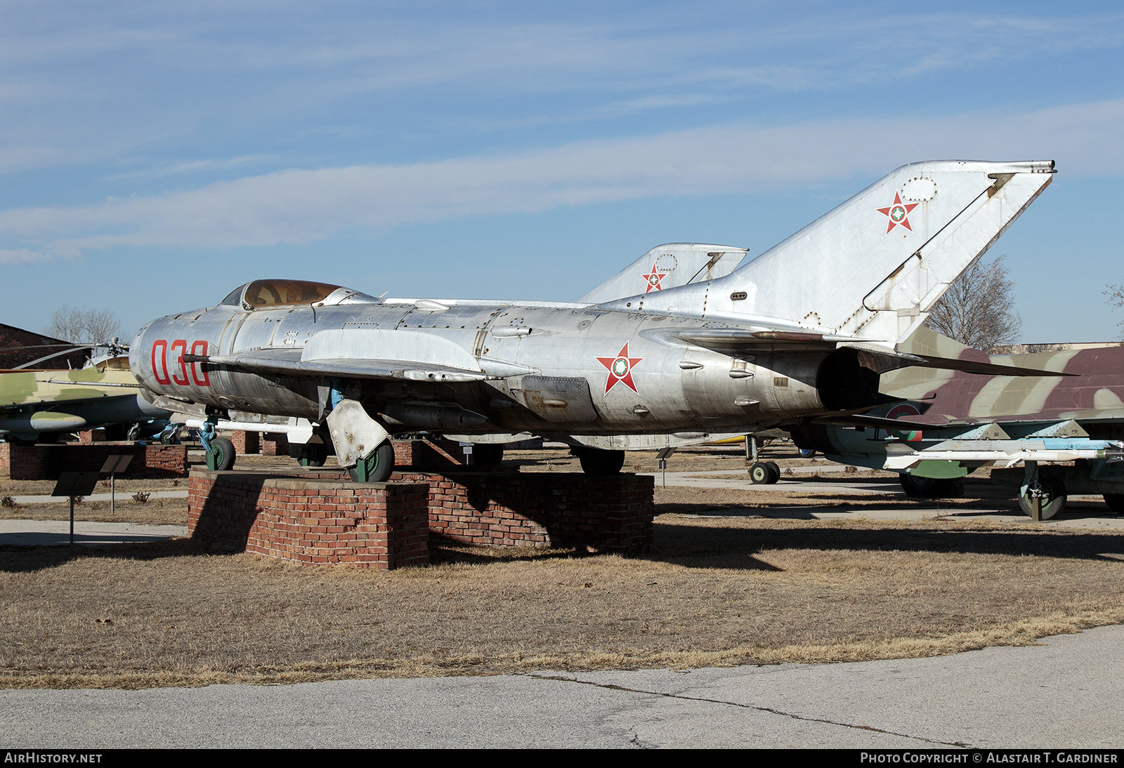 Aircraft Photo of 030 | Mikoyan-Gurevich MiG-19S | Bulgaria - Air Force | AirHistory.net #849898