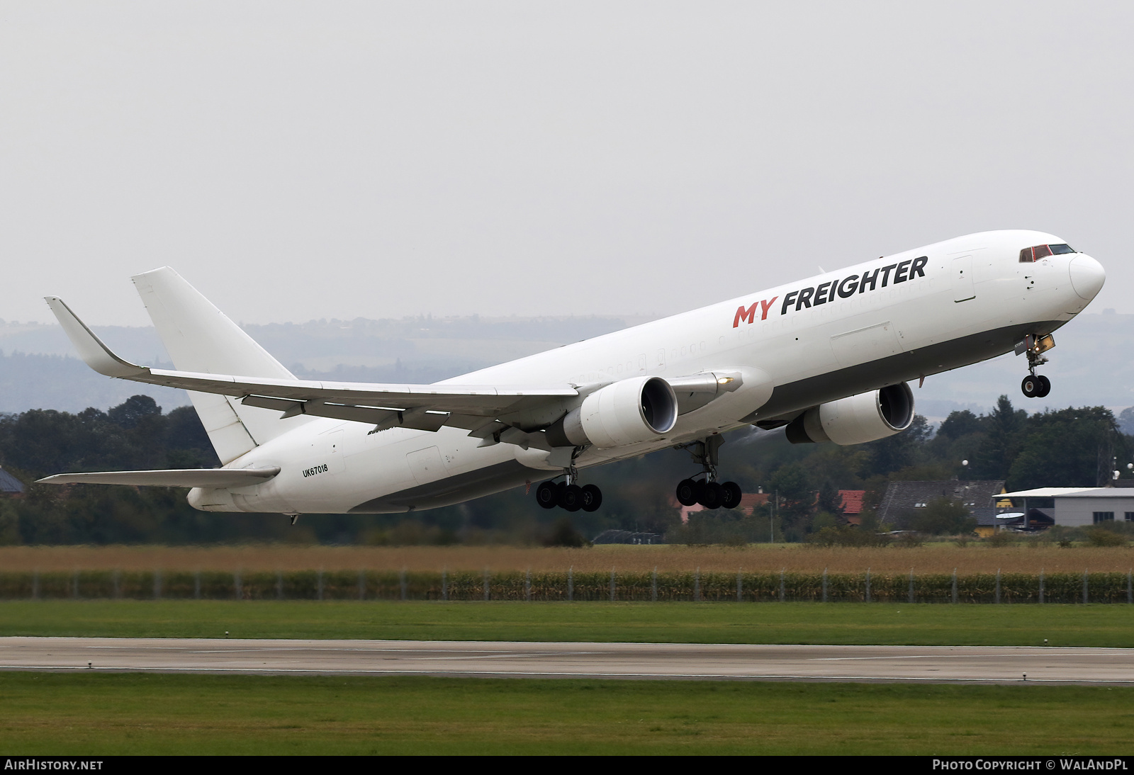 Aircraft Photo of UK67018 | Boeing 767-333ER(BDSF) | My Freighter | AirHistory.net #849908