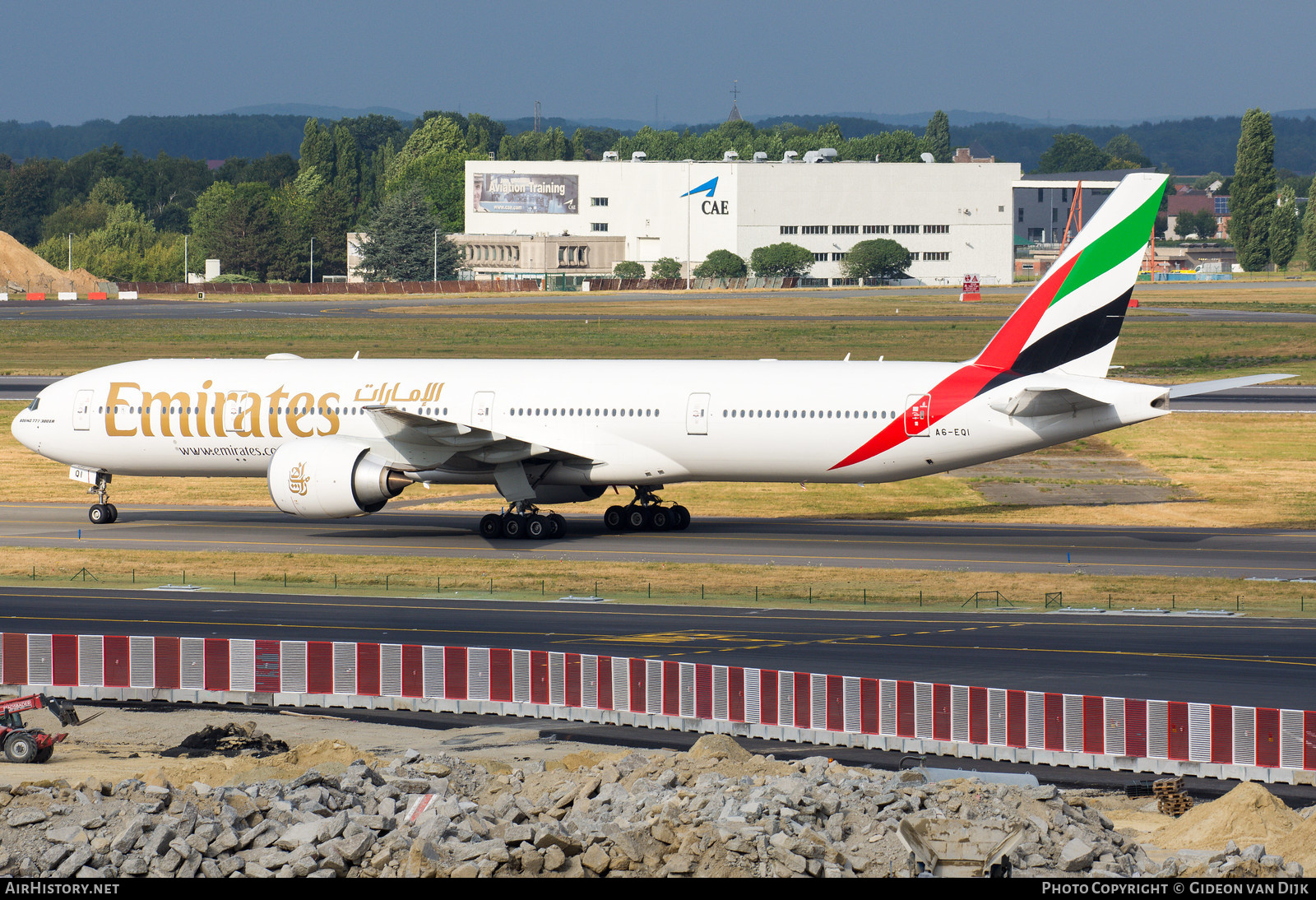 Aircraft Photo of A6-EQI | Boeing 777-300/ER | Emirates | AirHistory.net #849920