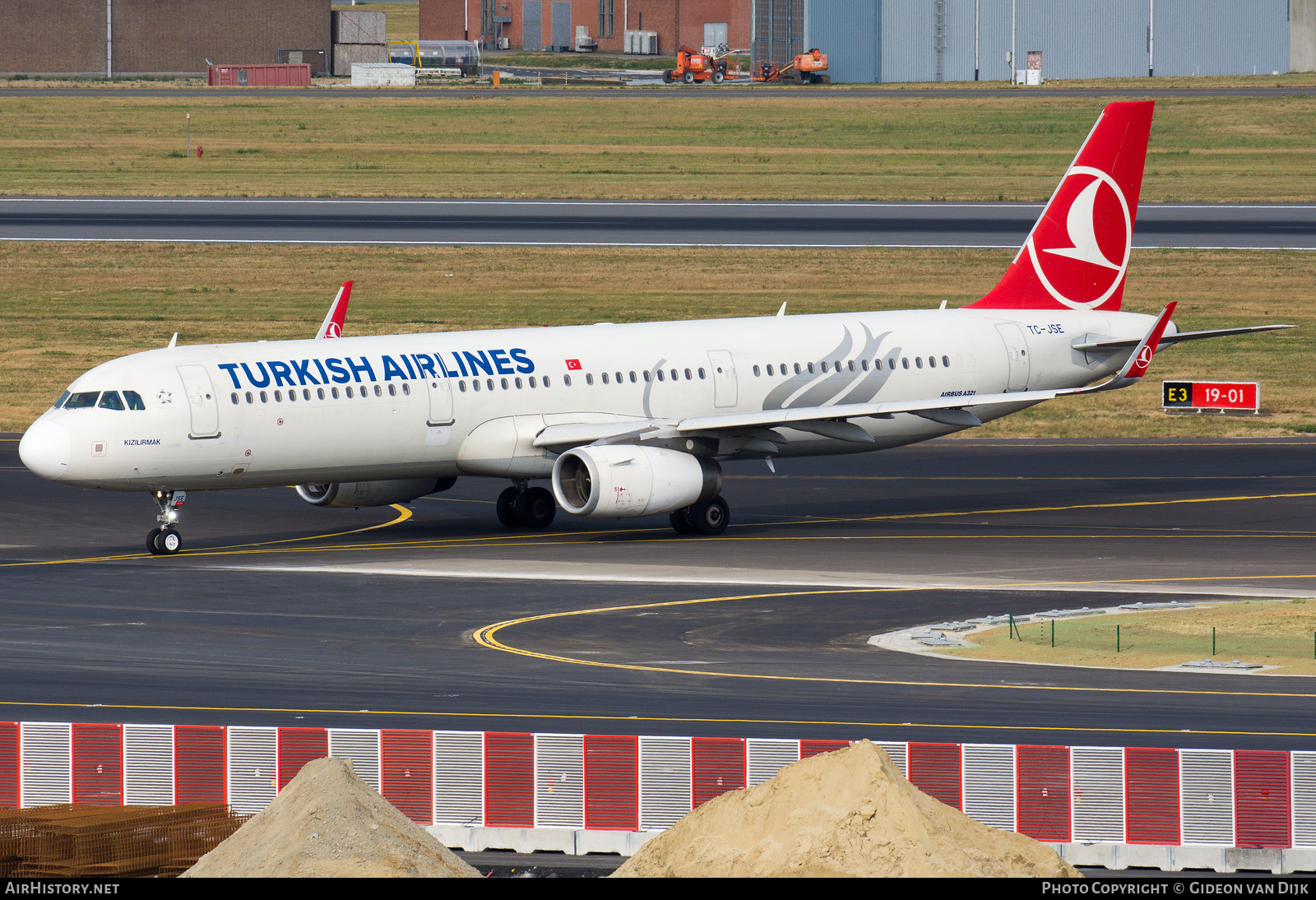 Aircraft Photo of TC-JSE | Airbus A321-231 | Turkish Airlines | AirHistory.net #849924