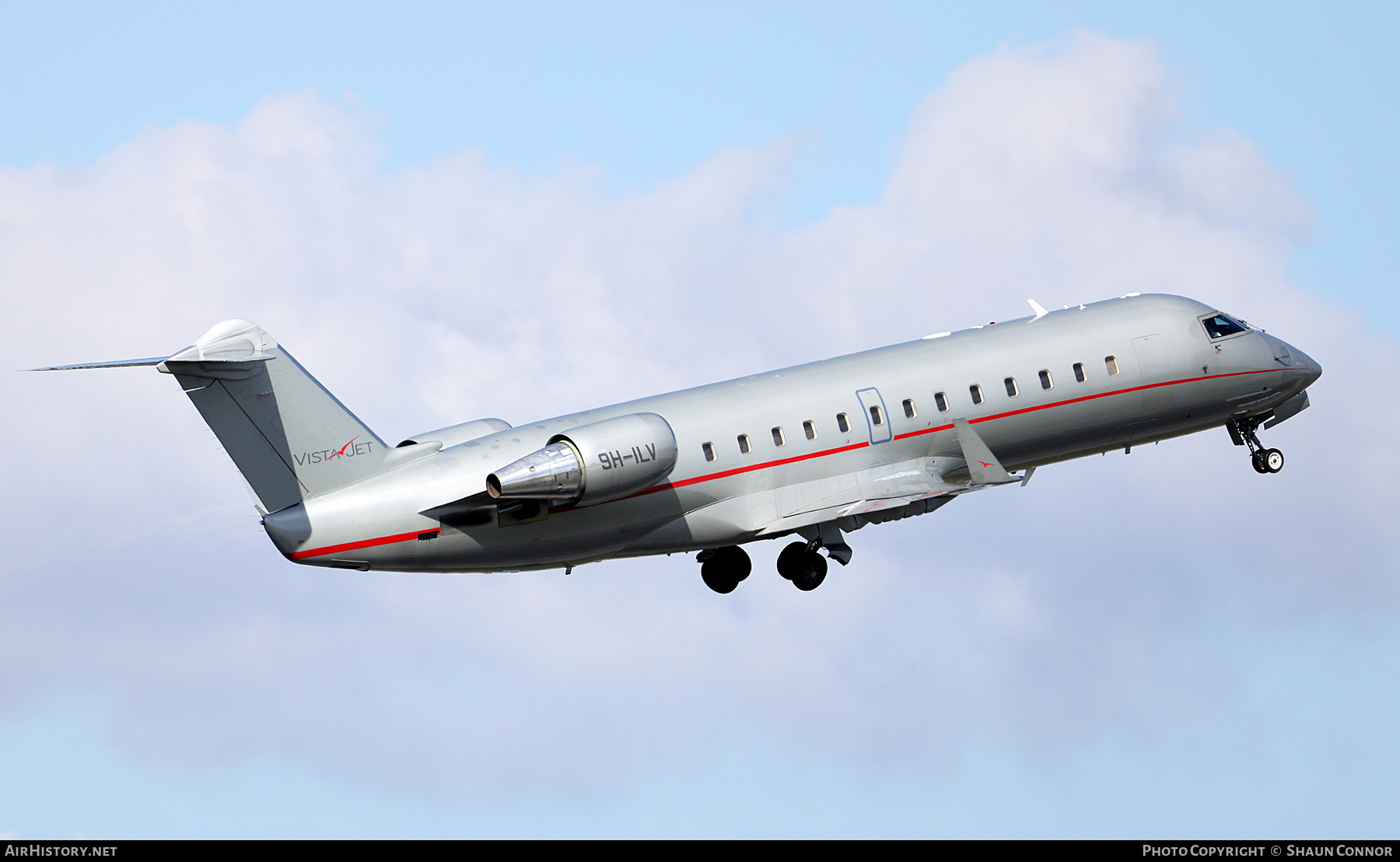 Aircraft Photo of 9H-ILV | Bombardier Challenger 850 (CRJ-200SE/CL-600-2B19) | VistaJet | AirHistory.net #850036