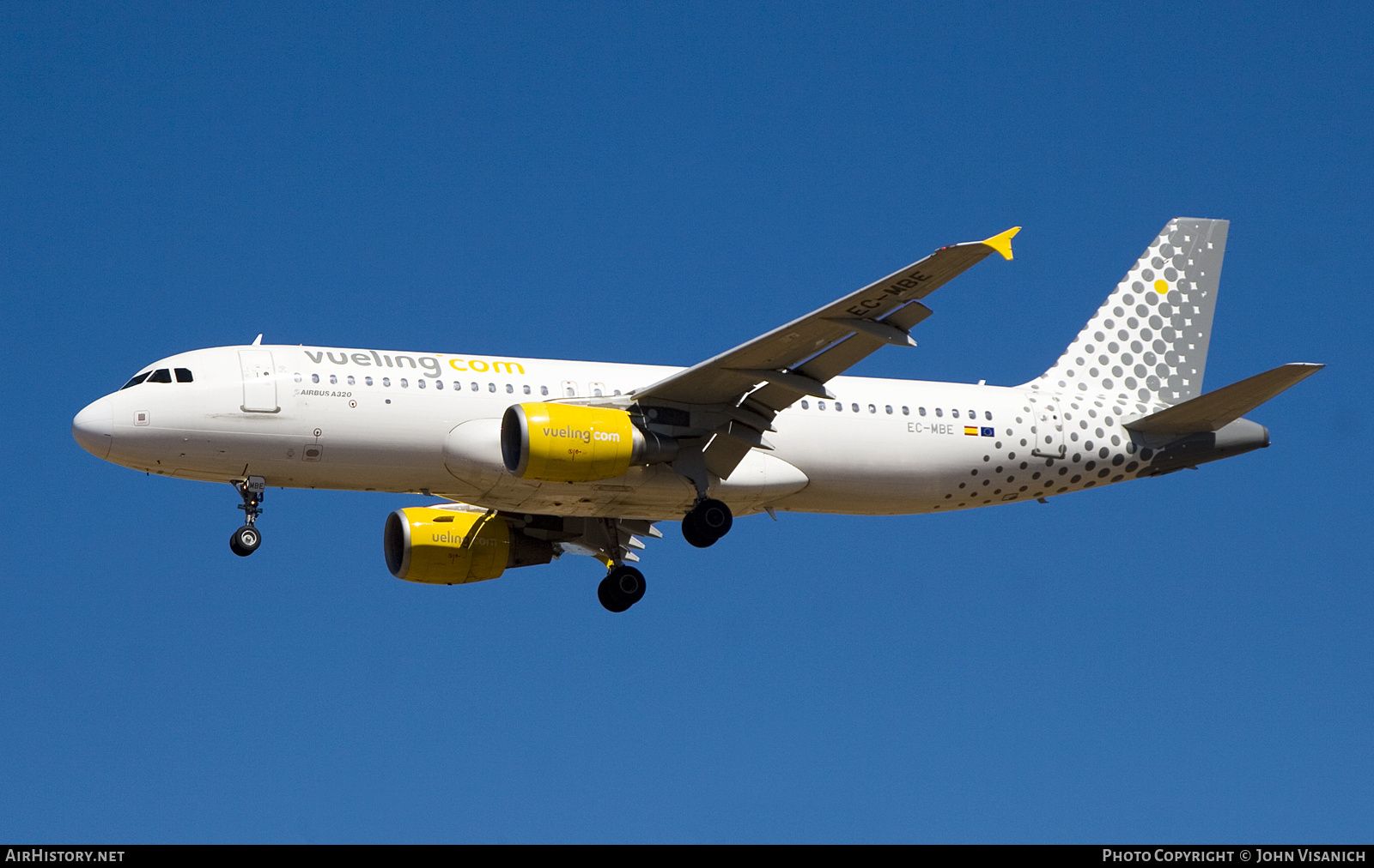 Aircraft Photo of EC-MBE | Airbus A320-214 | Vueling Airlines | AirHistory.net #850048