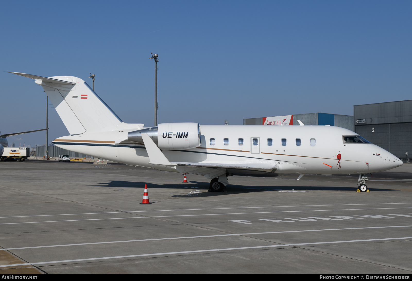 Aircraft Photo of OE-IMM | Bombardier Challenger 605 (CL-600-2B16) | AirHistory.net #850158