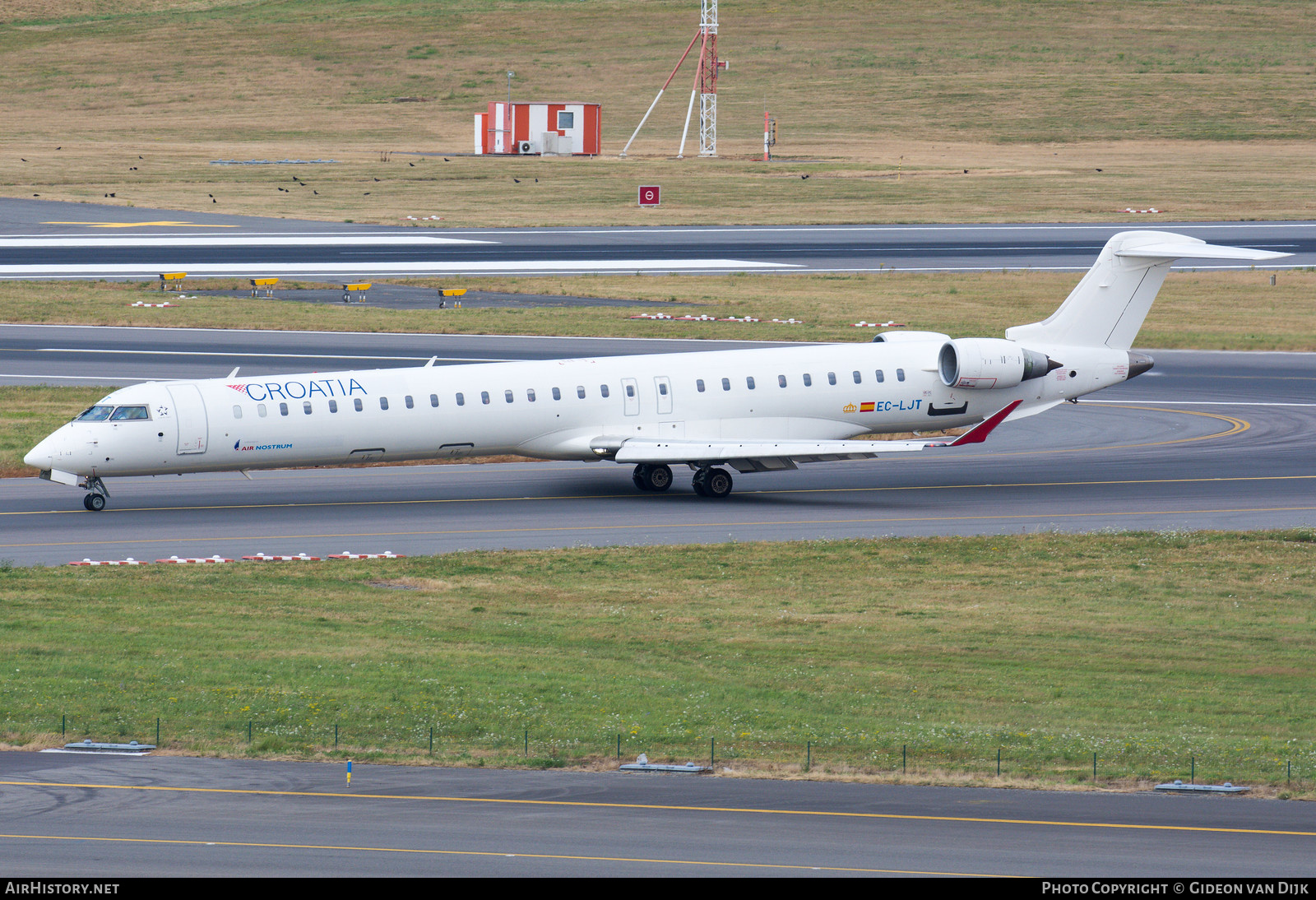 Aircraft Photo of EC-LJT | Bombardier CRJ-1000ER NG (CL-600-2E25) | Croatia Airlines | AirHistory.net #850357