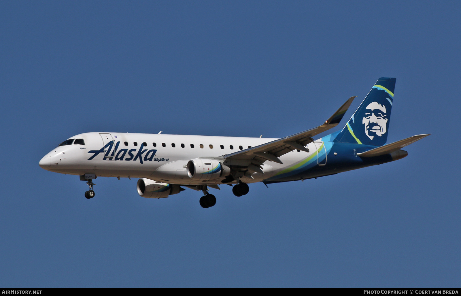 Aircraft Photo of N185SY | Embraer 175LR (ERJ-170-200LR) | Alaska Airlines | AirHistory.net #850364
