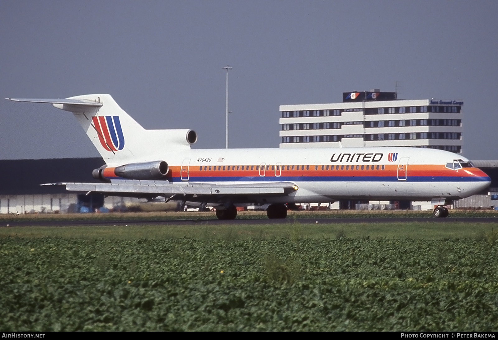 Aircraft Photo of N7642U | Boeing 727-222 | United Airlines | AirHistory.net #850441