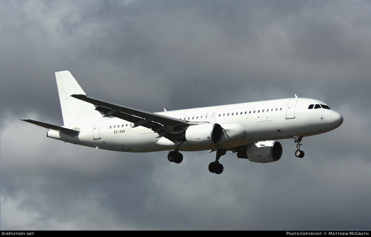 Aircraft Photo of ES-SAK | Airbus A320-214 | AirHistory.net #850468