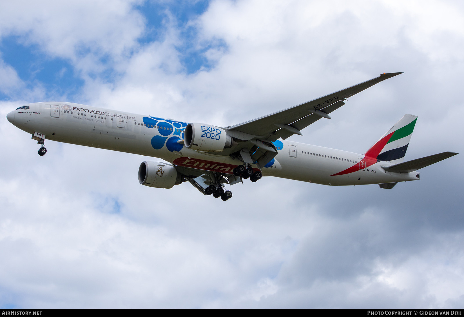 Aircraft Photo of A6-EPD | Boeing 777-31H/ER | Emirates | AirHistory.net #850553
