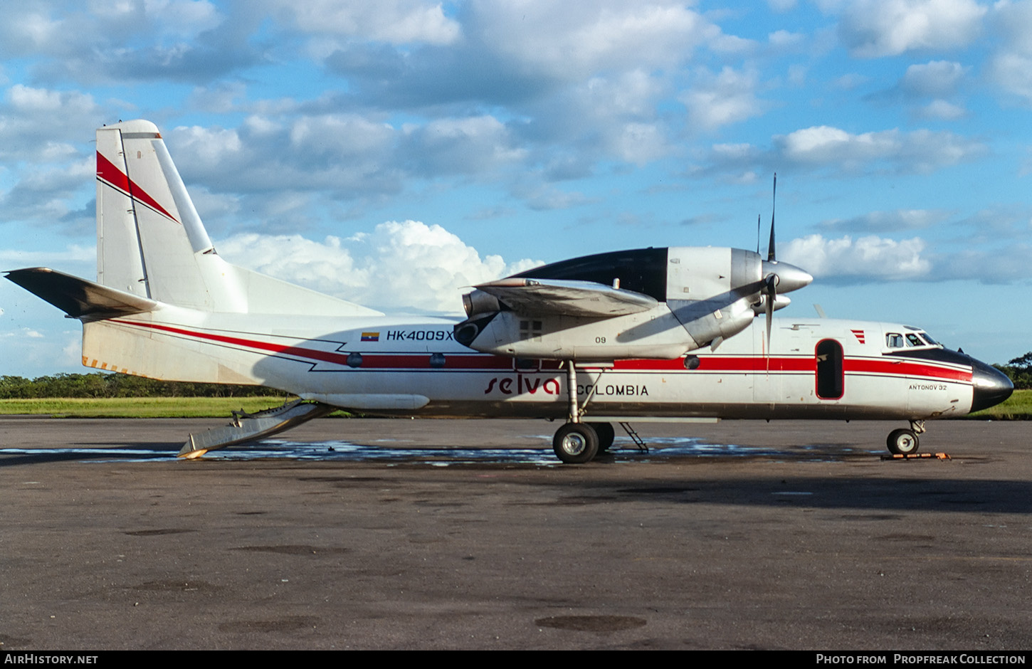 Aircraft Photo of HK-4009X | Antonov An-32B | SELVA - Servicios Aéreos del Vaupes | AirHistory.net #850687