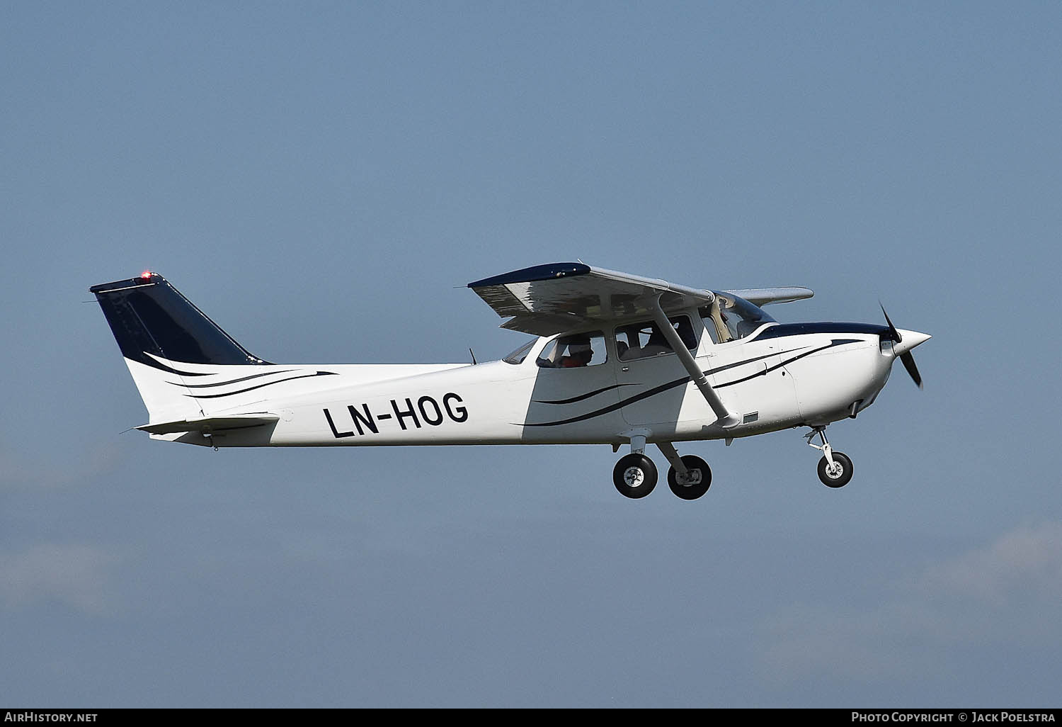 Aircraft Photo of LN-HOG | Cessna 172N Skyhawk | AirHistory.net #850738