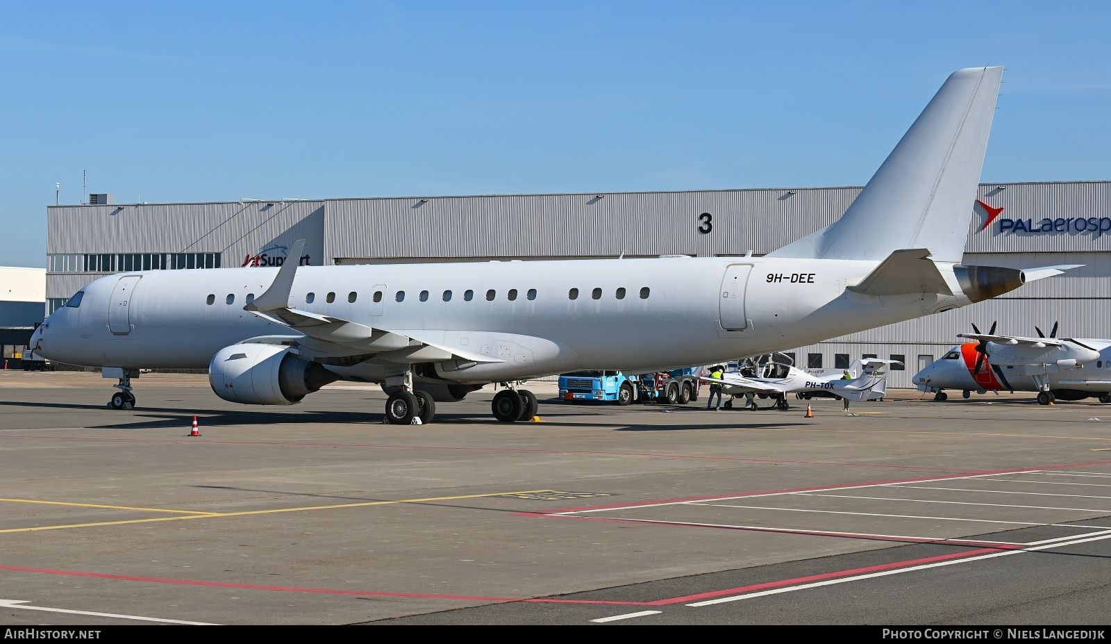 Aircraft Photo of 9H-DEE | Embraer Lineage 1000 (ERJ-190-100ECJ) | AirHistory.net #850868