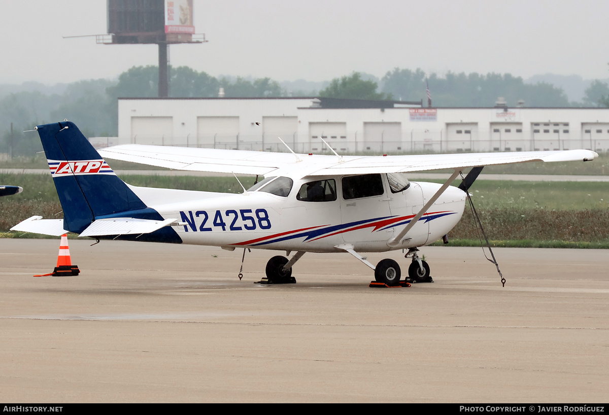 Aircraft Photo of N24258 | Cessna 172S Skyhawk SP | ATP Flight School | AirHistory.net #850879