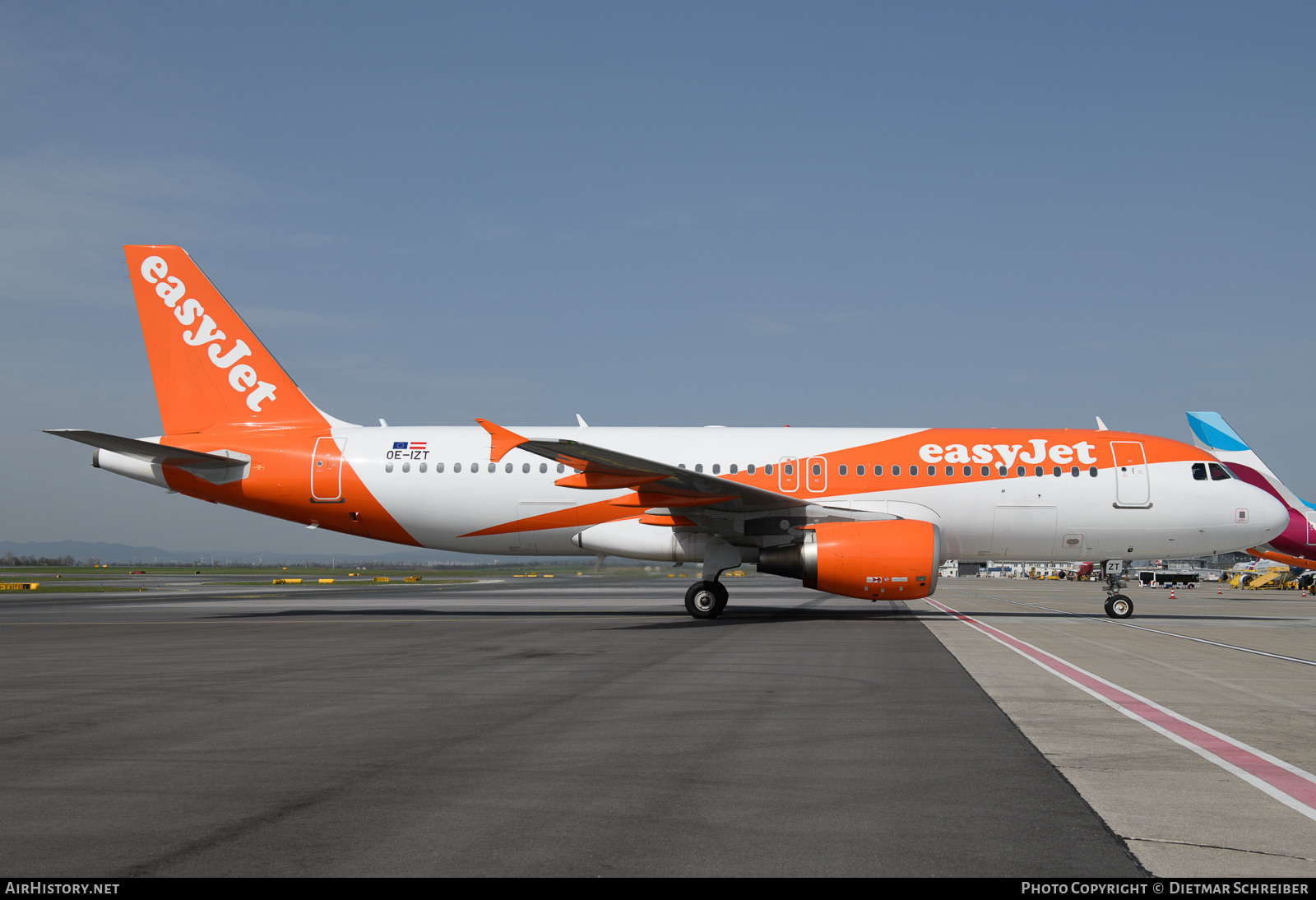 Aircraft Photo of OE-IZT | Airbus A320-214 | EasyJet | AirHistory.net #850924