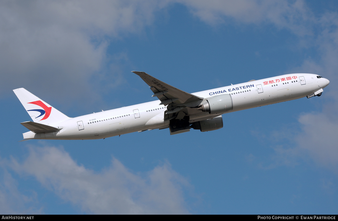 Aircraft Photo of B-2025 | Boeing 777-39P/ER | China Eastern Airlines | AirHistory.net #850933
