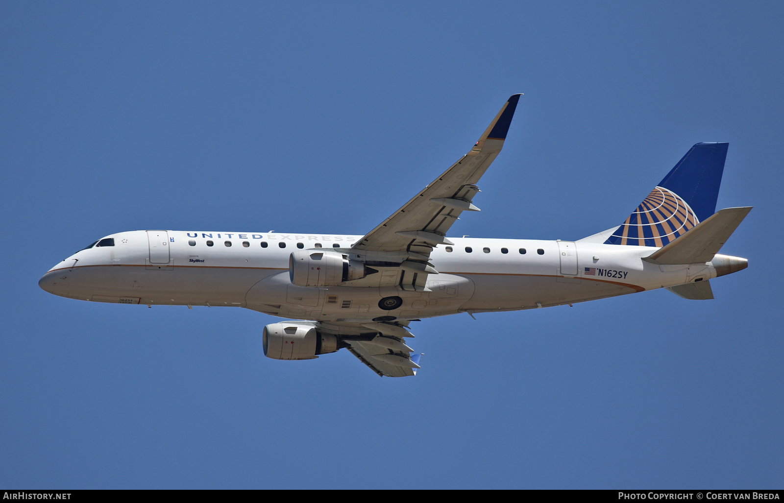 Aircraft Photo of N162SY | Embraer 175LR (ERJ-170-200LR) | United Express | AirHistory.net #851001