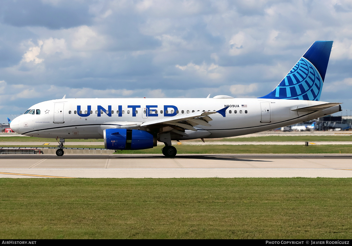 Aircraft Photo of N809UA | Airbus A319-131 | United Airlines | AirHistory.net #851097