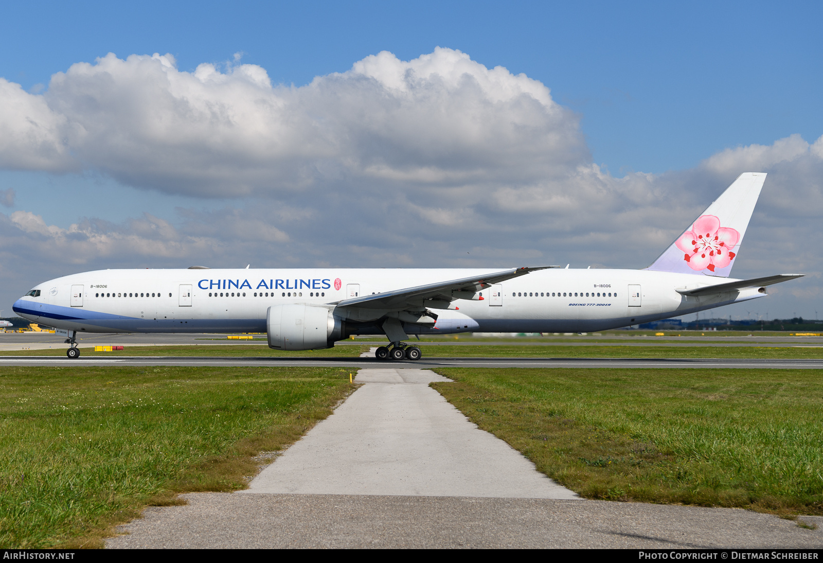 Aircraft Photo of B-18006 | Boeing 777-309/ER | China Airlines | AirHistory.net #851104