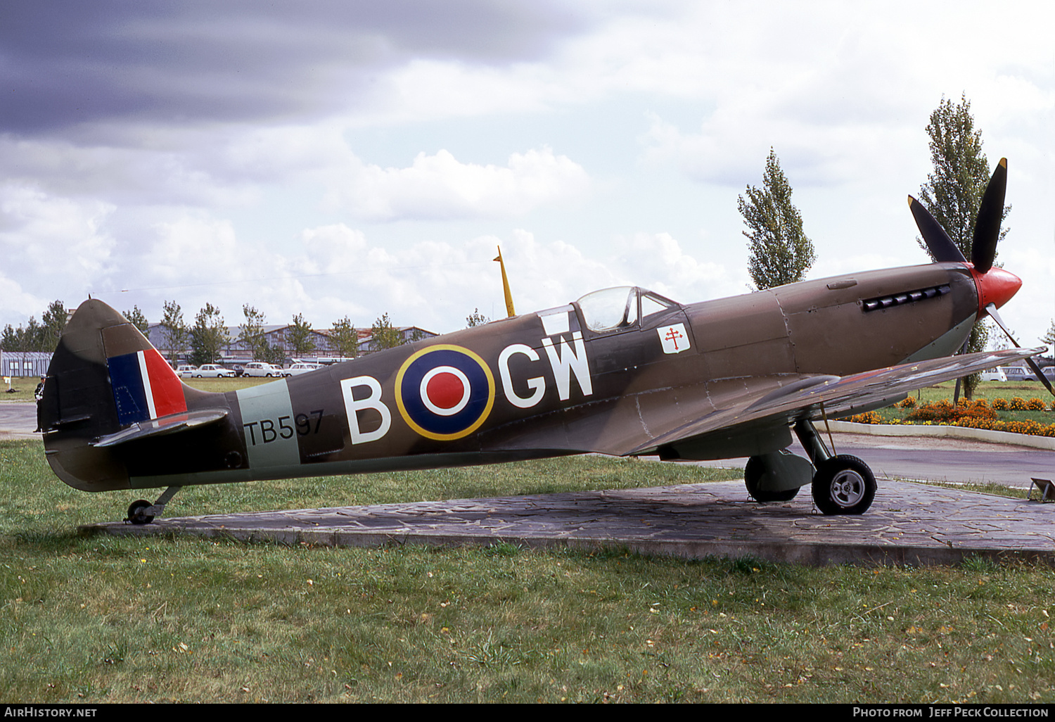 Aircraft Photo of TB597 | Supermarine 361 Spitfire LF16E | UK - Air Force | AirHistory.net #851160
