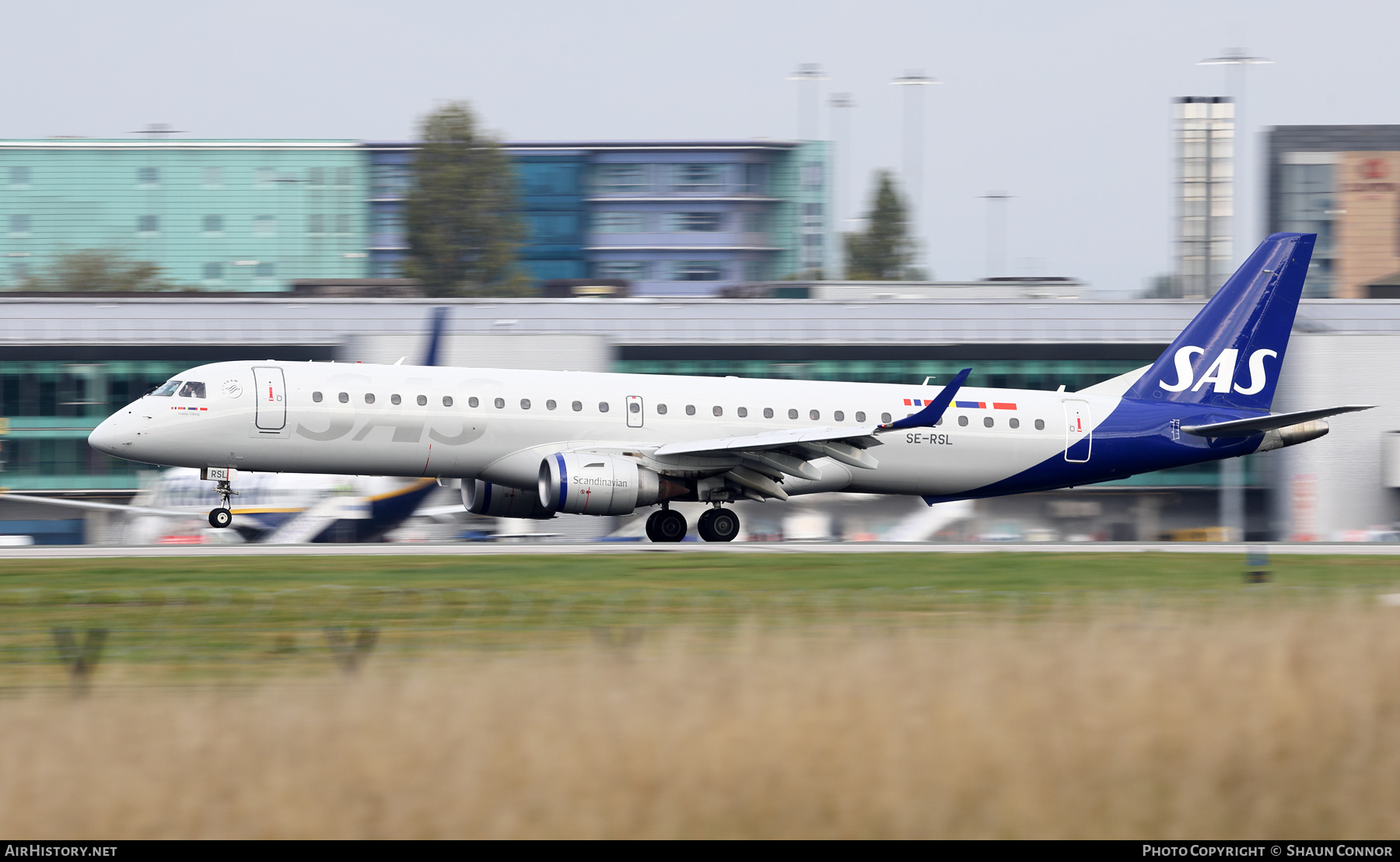Aircraft Photo of SE-RSL | Embraer 195LR (ERJ-190-200LR) | Scandinavian Airlines - SAS | AirHistory.net #851344