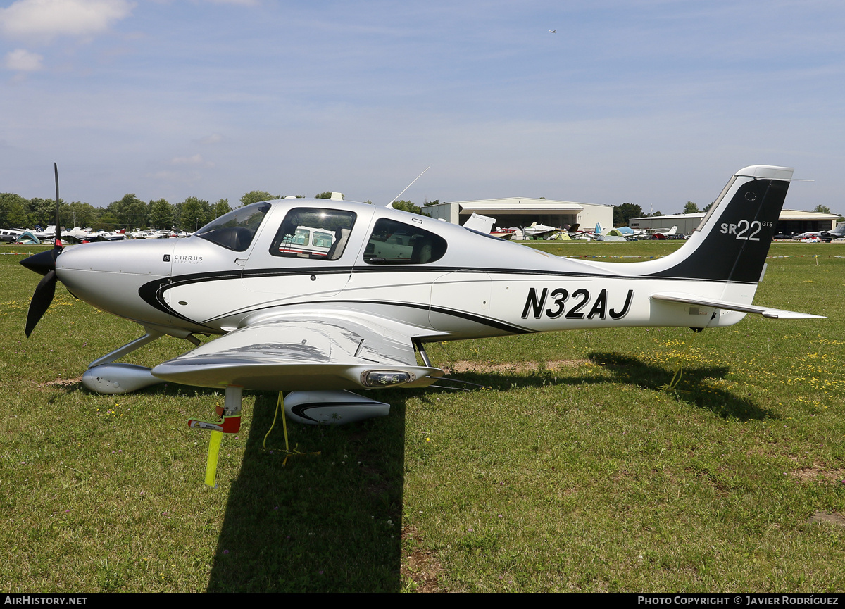 Aircraft Photo of N32AJ | Cirrus SR-22 | AirHistory.net #851395