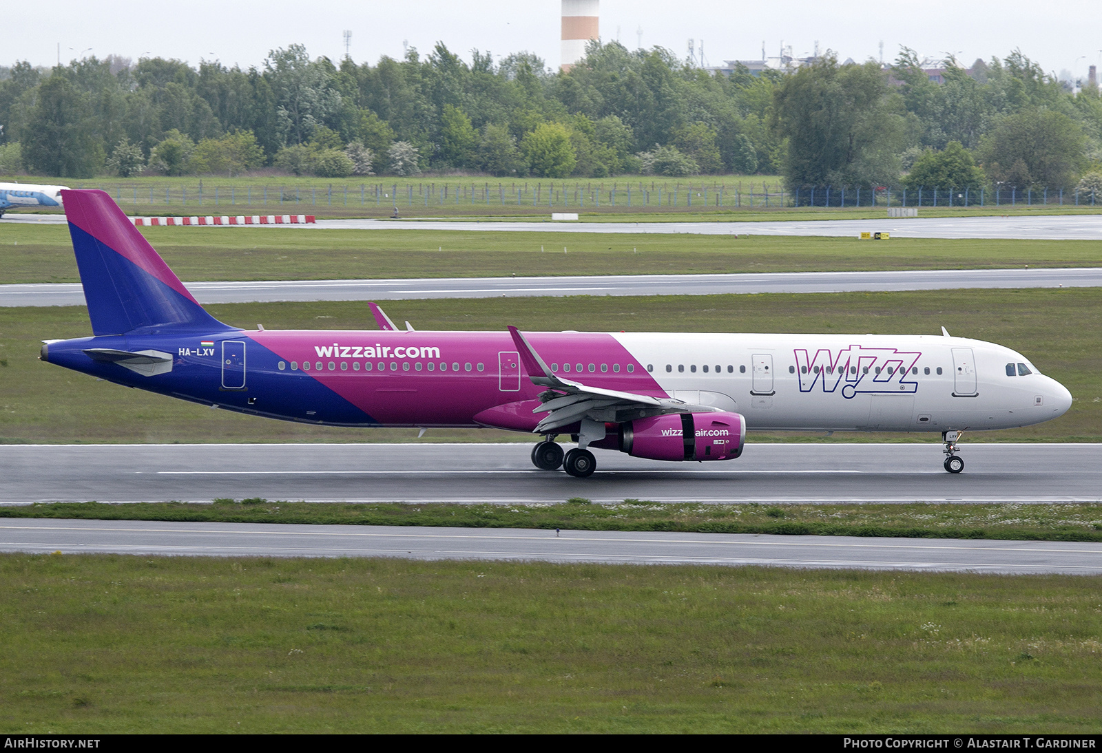 Aircraft Photo of HA-LXV | Airbus A321-231 | Wizz Air | AirHistory.net #851444