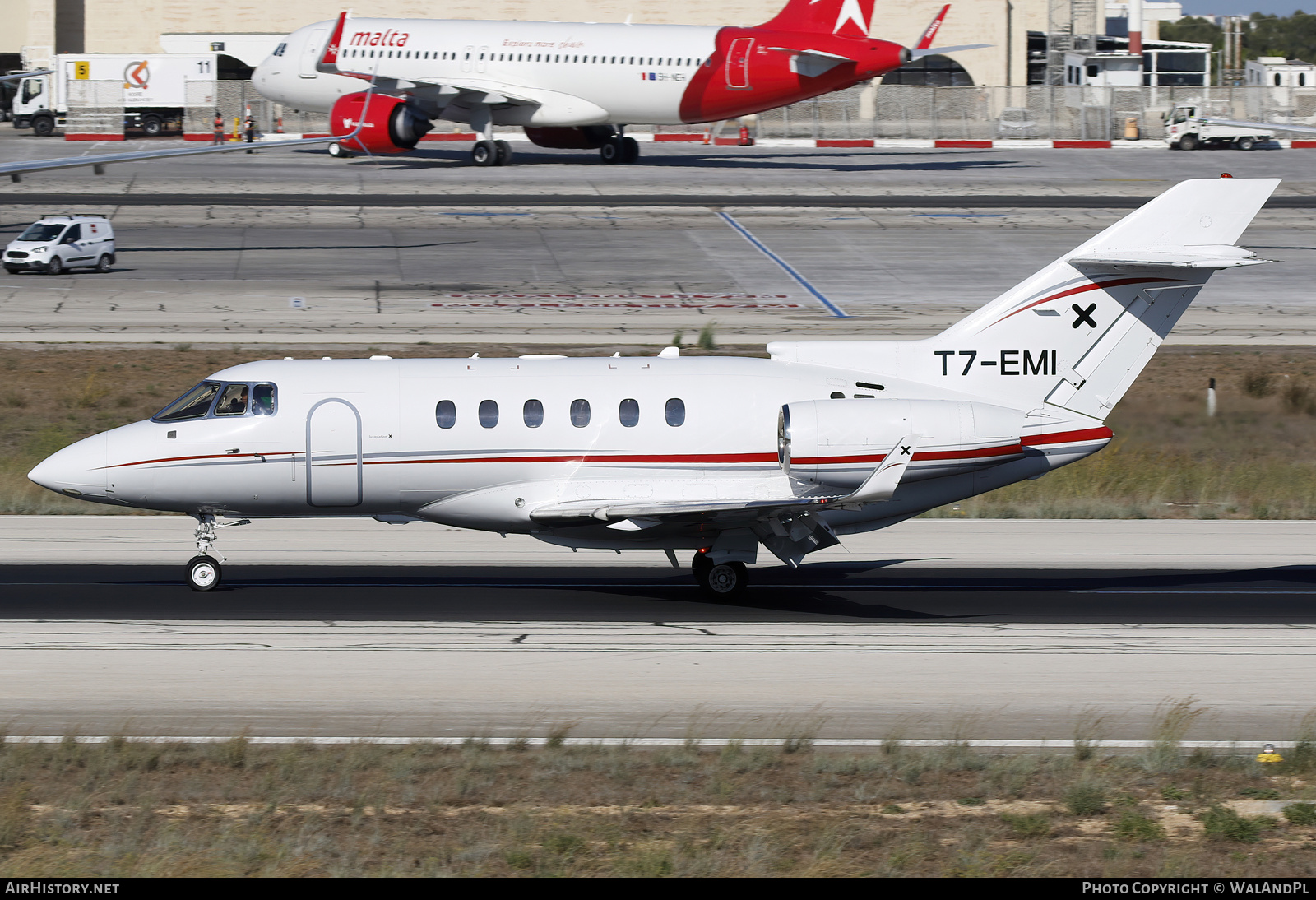 Aircraft Photo of T7-EMI | Hawker Beechcraft 900XP | Luxaviation | AirHistory.net #851512