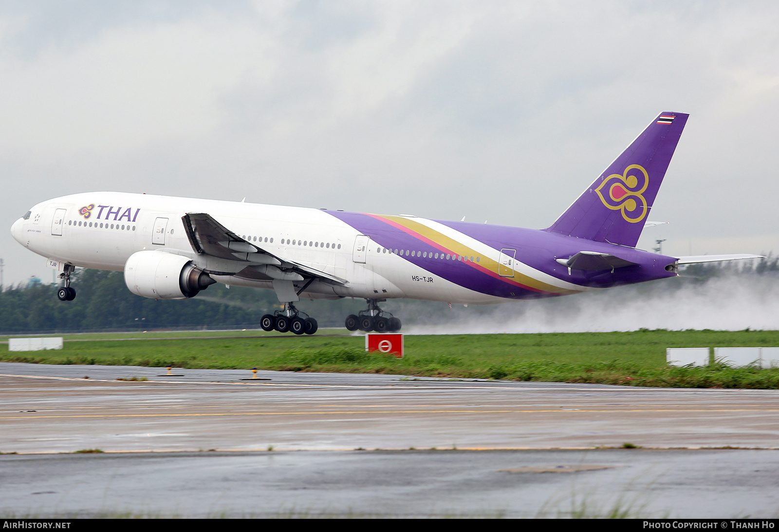 Aircraft Photo of HS-TJR | Boeing 777-2D7/ER | Thai Airways International | AirHistory.net #851636