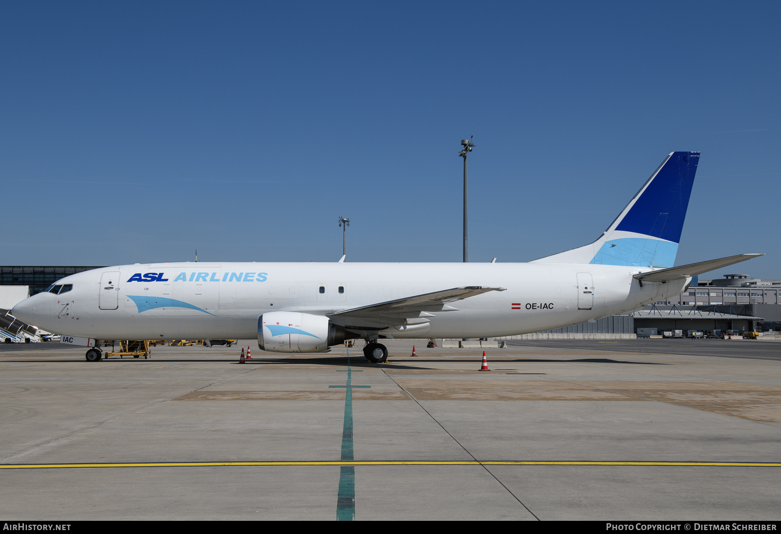 Aircraft Photo of OE-IAC | Boeing 737-4M0 | ASL Airlines | AirHistory.net #851743