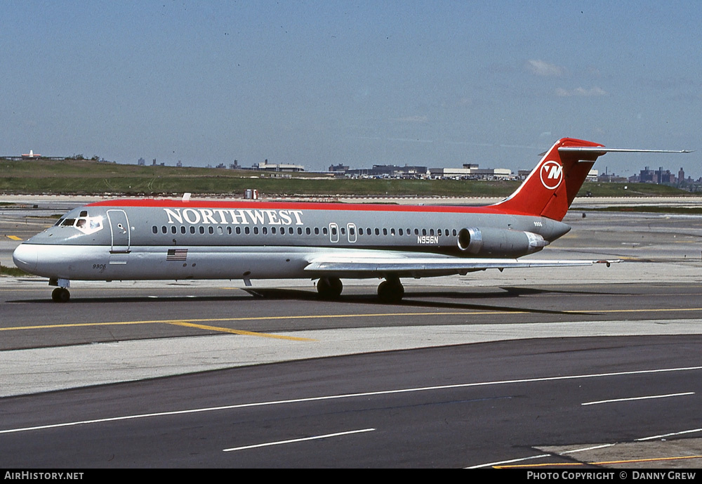 Aircraft Photo of N956N | McDonnell Douglas DC-9-31 | Northwest Airlines | AirHistory.net #851821