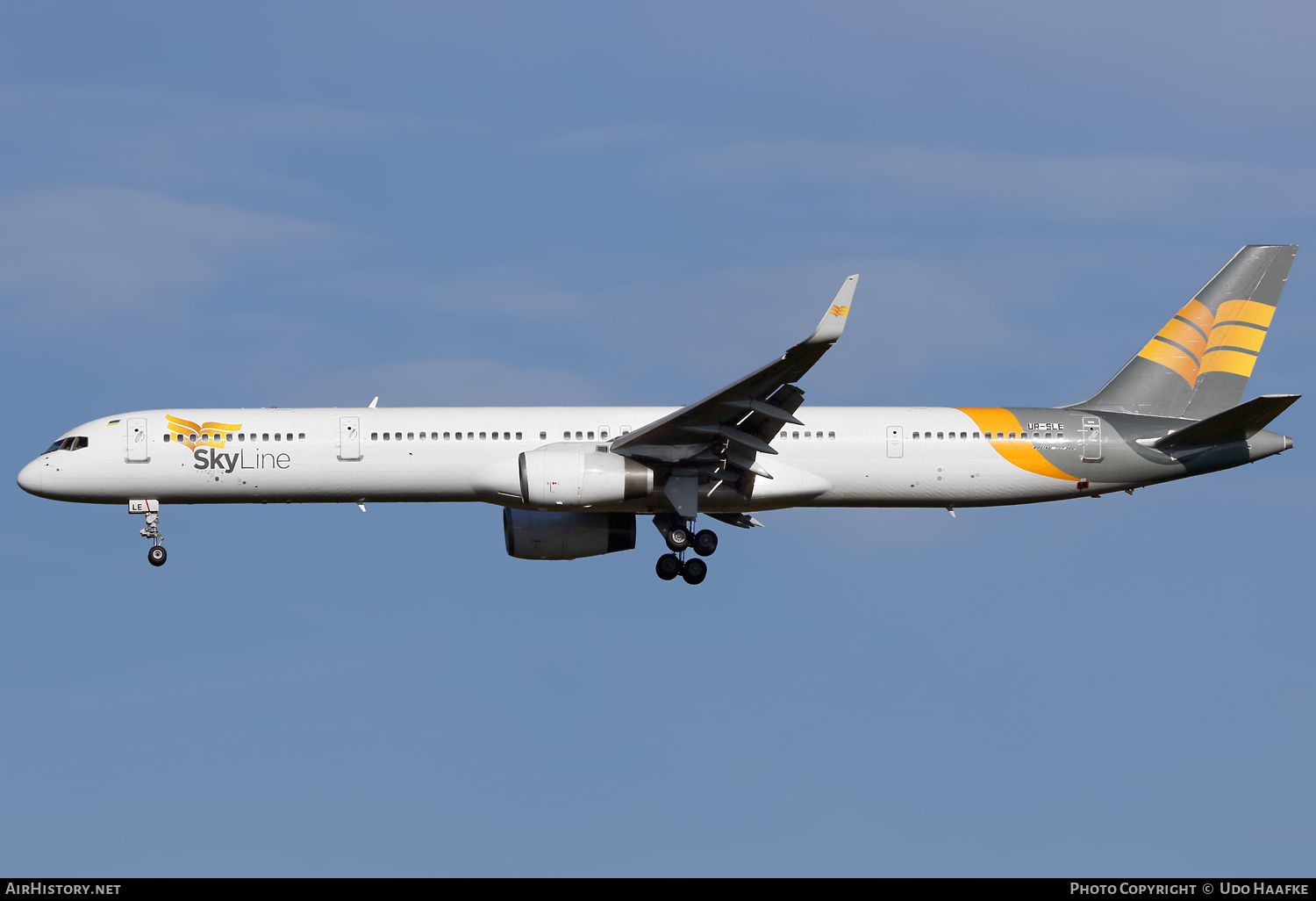Aircraft Photo of UR-SLE | Boeing 757-330 | SkyLine Express Airline | AirHistory.net #851830