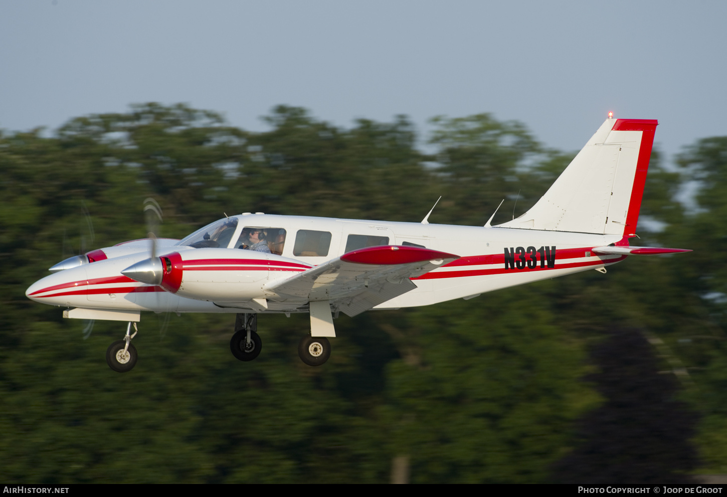 Aircraft Photo of N331V | Piper PA-34-200T Seneca II | AirHistory.net #851843
