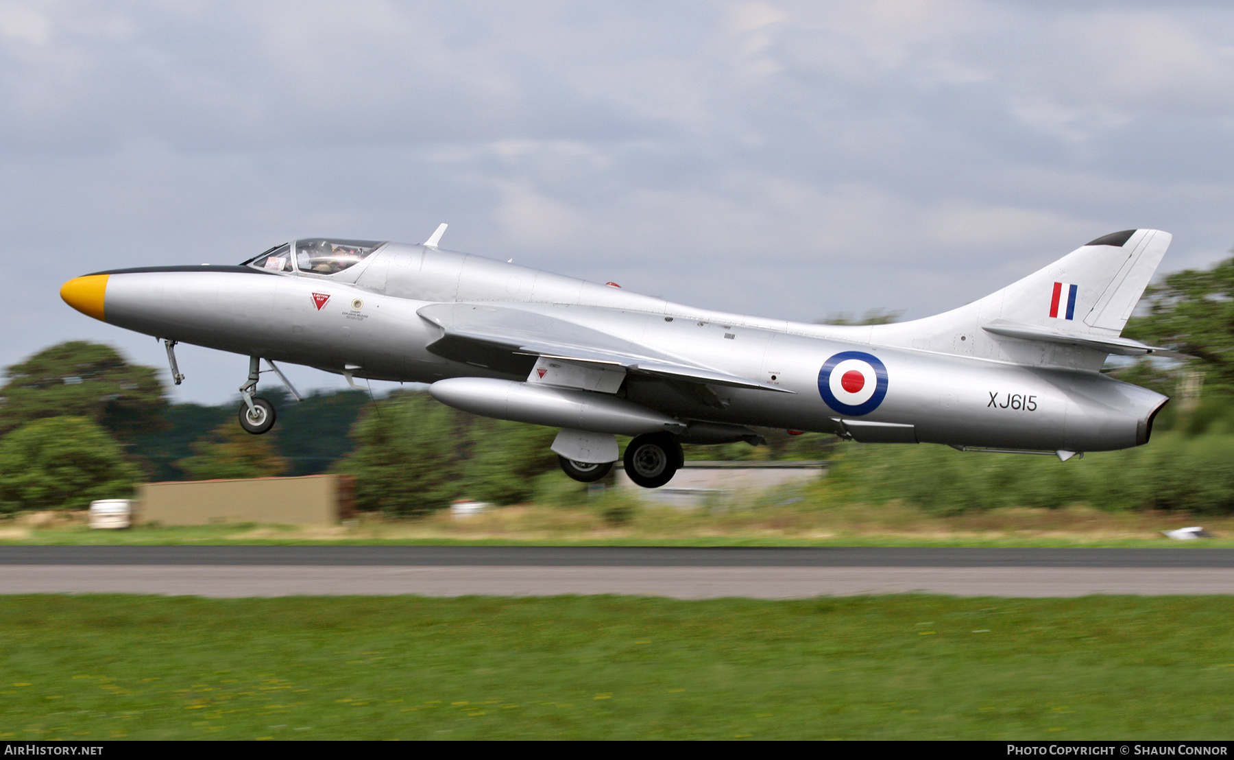 Aircraft Photo of G-BWGL / XJ615 | Hawker Hunter T8C | UK - Air Force | AirHistory.net #851867