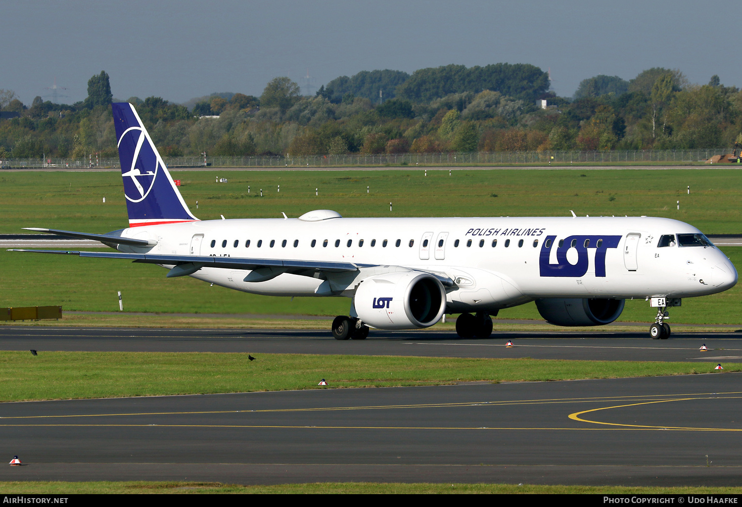 Aircraft Photo of SP-LEA | Embraer 195-E2 (ERJ-190-400 STD) | LOT Polish Airlines - Polskie Linie Lotnicze | AirHistory.net #851916