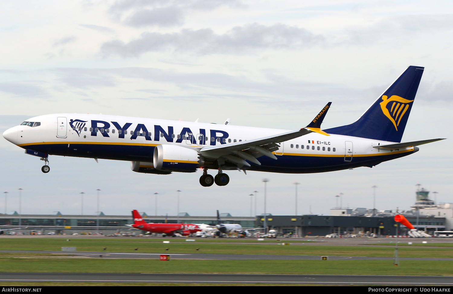 Aircraft Photo of EI-ILC | Boeing 737-8200 Max 200 | Ryanair | AirHistory.net #852117